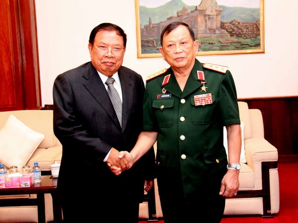 ຄະນະຜູ້ແທນສະມາຄົມ ນັກຮົບເກົ່າຫວຽດນາມ ຢ້ຽມຢາມລາວ